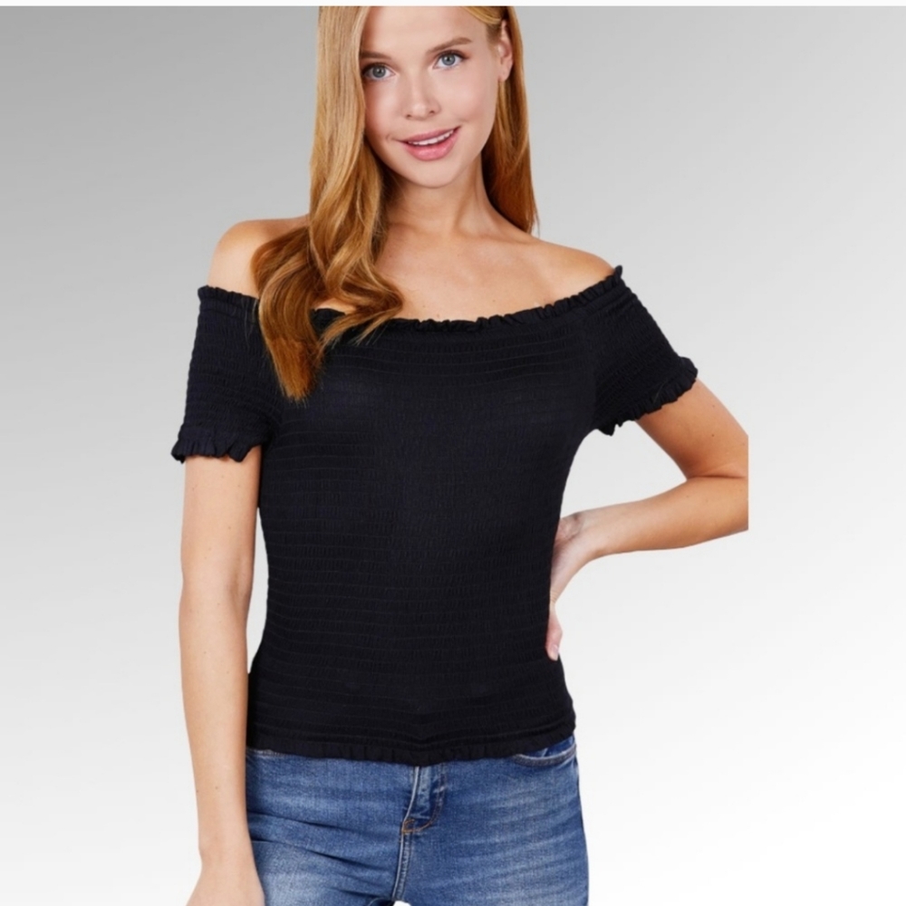 OFF SHOULDER SMOCKED TOP